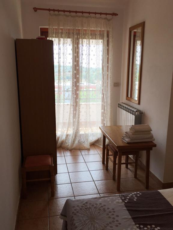 Vera Bed And Breakfast Valica Bagian luar foto